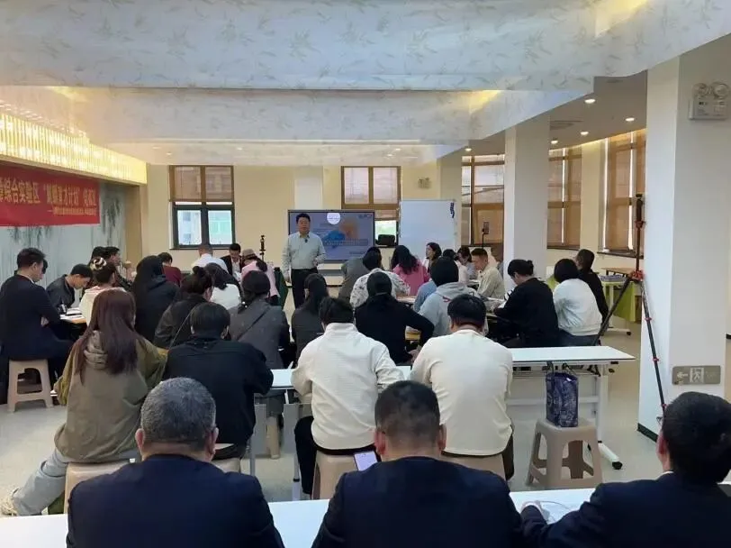 “麒麟育才计划”第二期AI营销实战沙龙在平潭成功举办