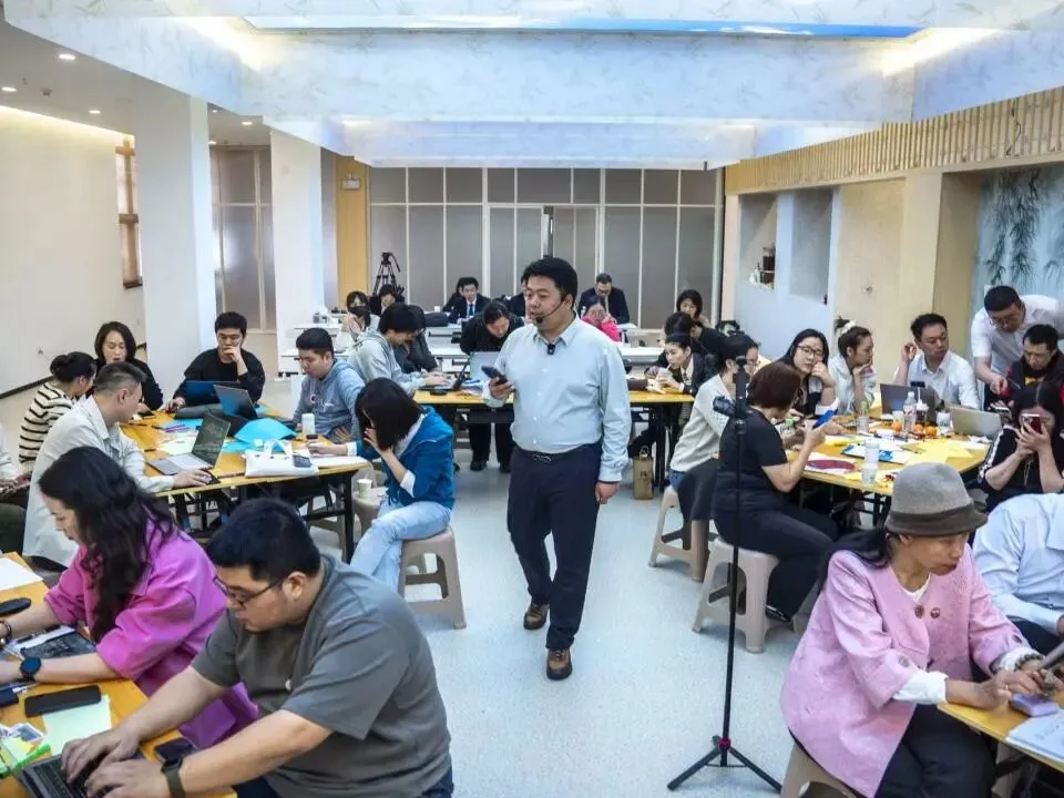 “麒麟育才计划”第二期AI营销实战沙龙在平潭成功举办