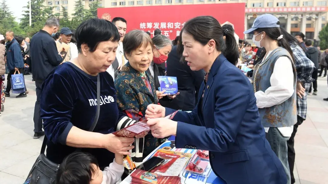 新城区市场监管局深夜“亮剑” 严把生鲜肉入市第一关