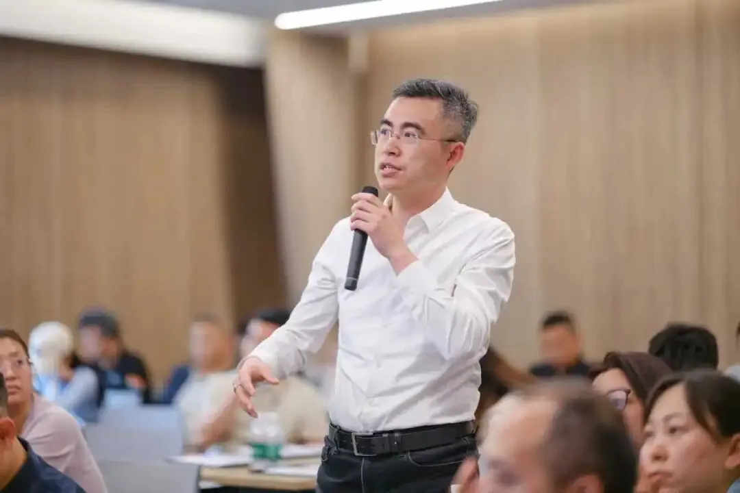 AI赋能营销,智赢未来新赛道——蔡桥商会成功举办AI营销赋能主题活动