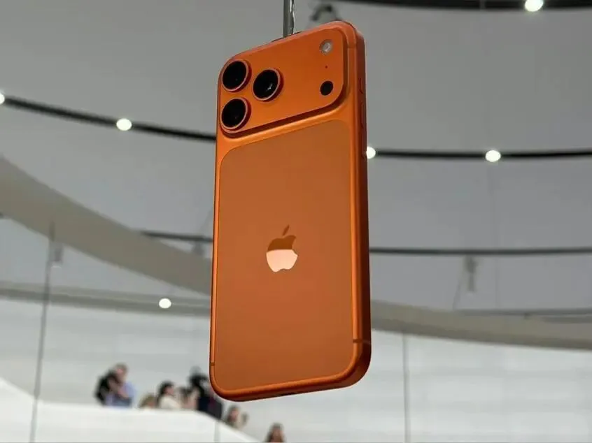 华为登顶国内手机市场 格局生变 换机逻辑重构?