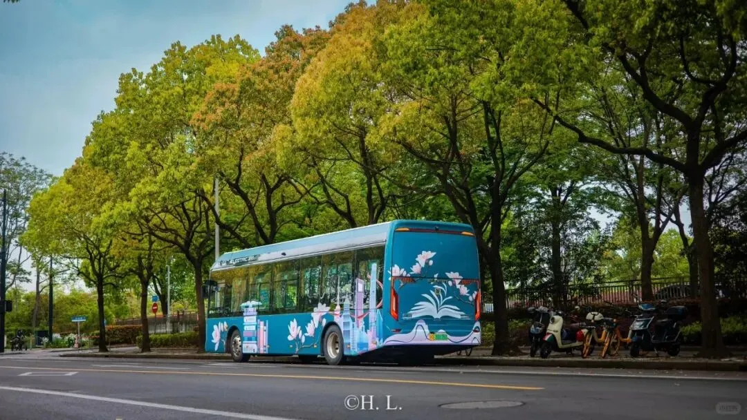 巴士营销 | 这些城市,把公交车变成了流动的书香血脉