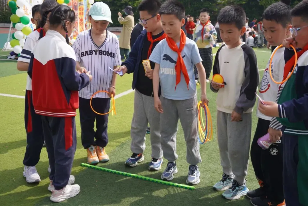 《小市场·大德育》 —我是MAN掌柜 ——华山小学三年级“跳蚤”火热开市!