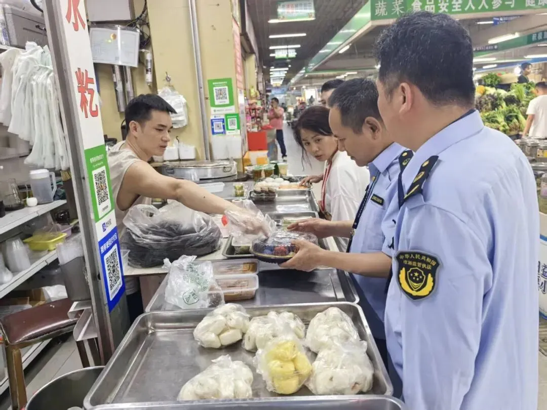 【县(市、区)局动态】港口区市场监管局开展“广西三月三”特色食品专项检查