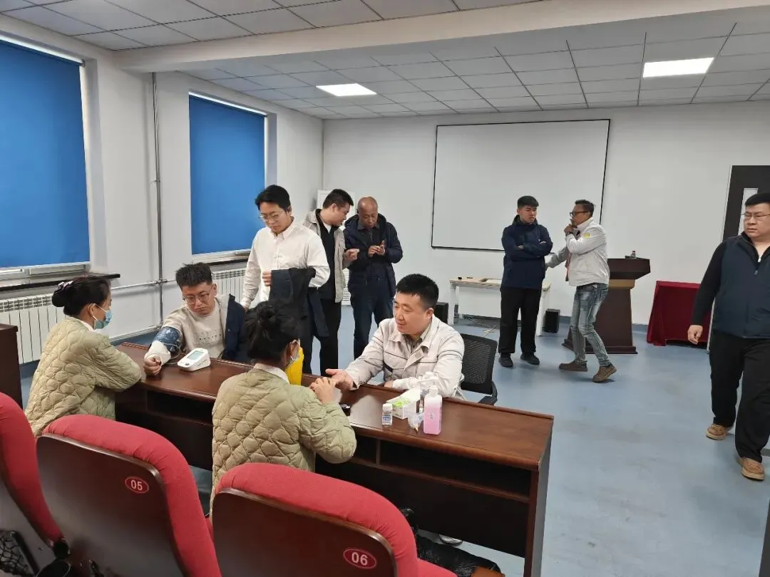 营销总部召开健康主题月暨驻外志愿服务团队成立启动会