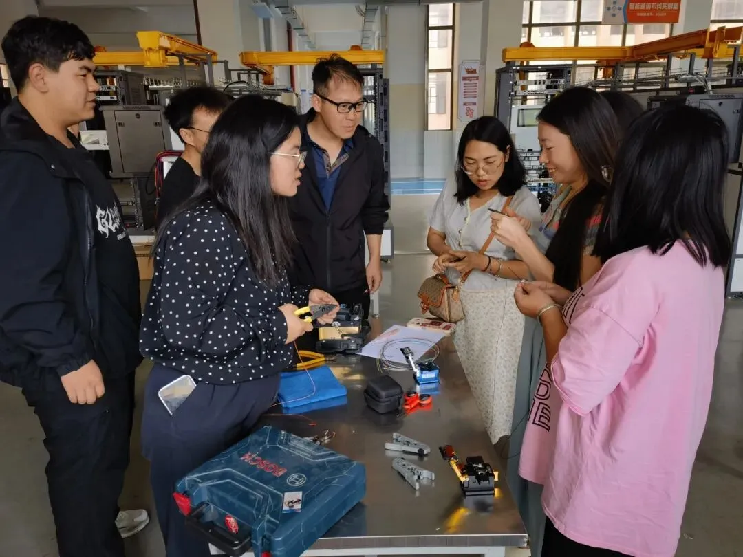 云南省曲靖应用技术学校计算机专业介绍