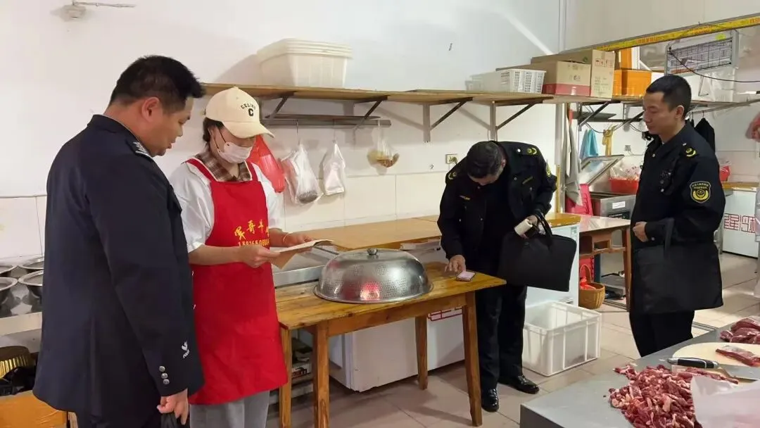 公安县孱陵市场监管所联合派出所开展肉制品专项检查