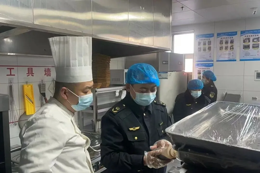 学院路市场监管所开展网络餐饮食品安全专项检查