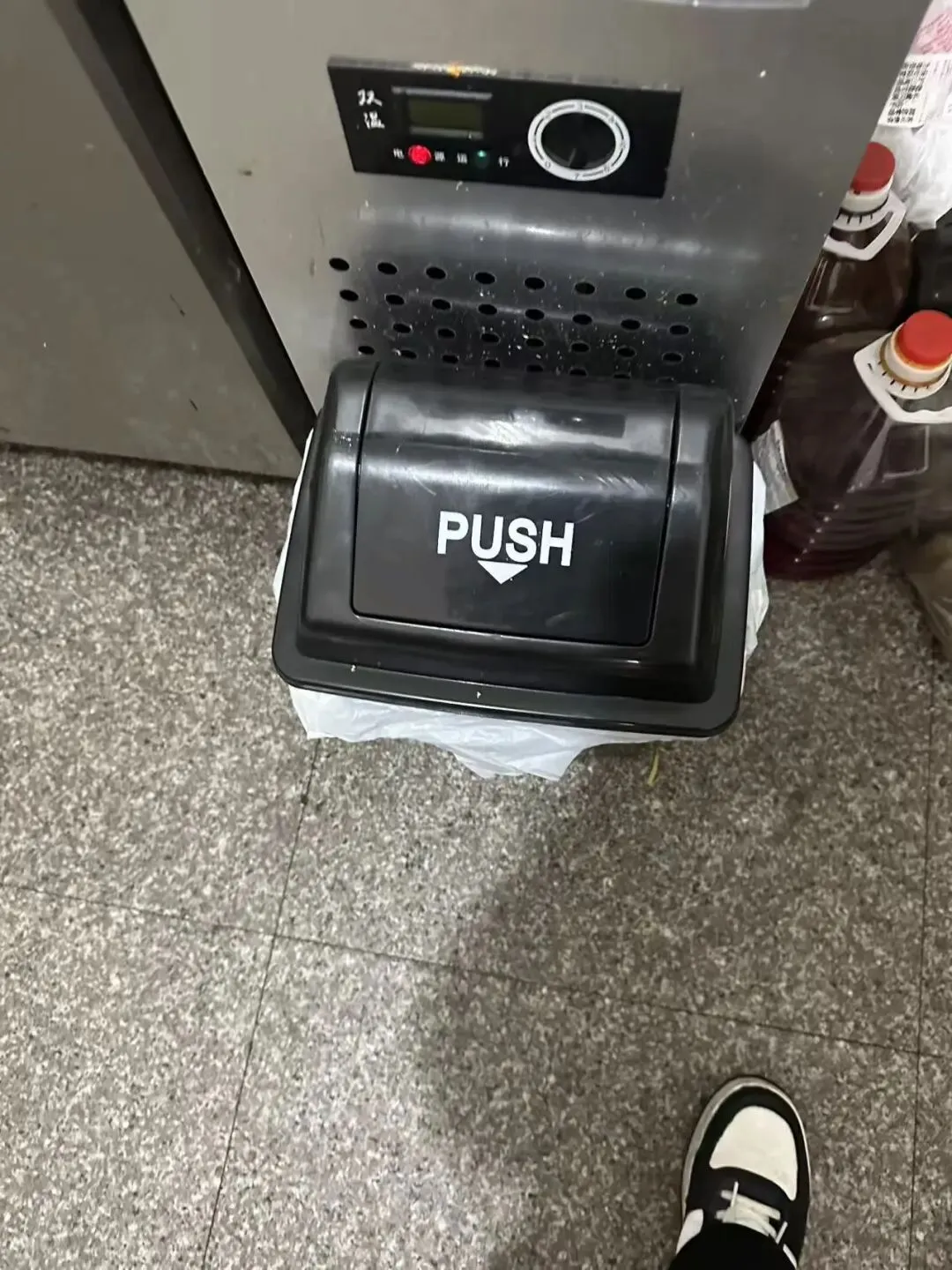 柘荣县市场监管局开展“阳光外卖 你我同查”专项行动以“三色榜”守护群众舌尖安全