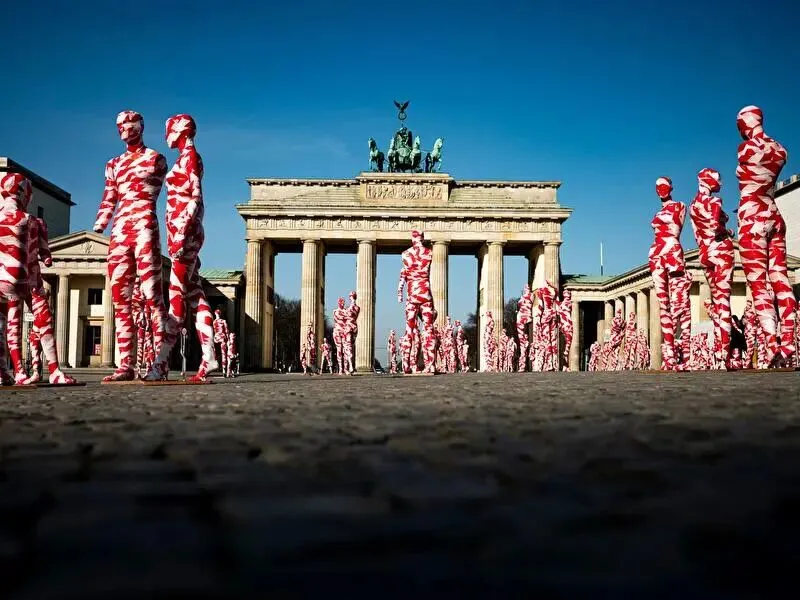 艺术市场最残酷的真相:它只看到＂花＂,从不在乎＂根＂