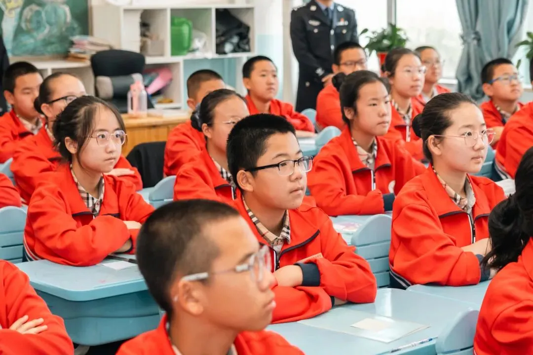 守护创新火种 点亮未来之光——市场监督管理局“知识产权进校园”活动走深走实