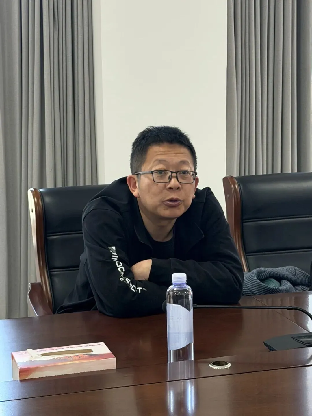 聚侨力拓海外市场 促交流谋合作共赢 —— 新西兰长江商学院秘书长王艳娇一行到访张家口市为侨服务中心