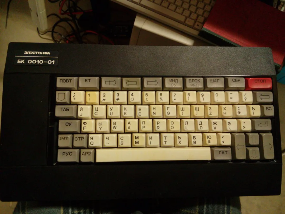 为什么工业技术强大的苏联,没有开启个人电脑革命? | 返朴