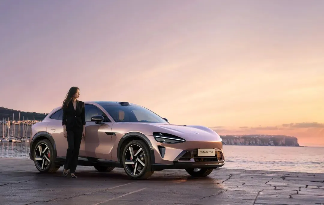 雷军定调小米汽车:十年不碰10万以下市场,高端化野心背后的逻辑与挑战