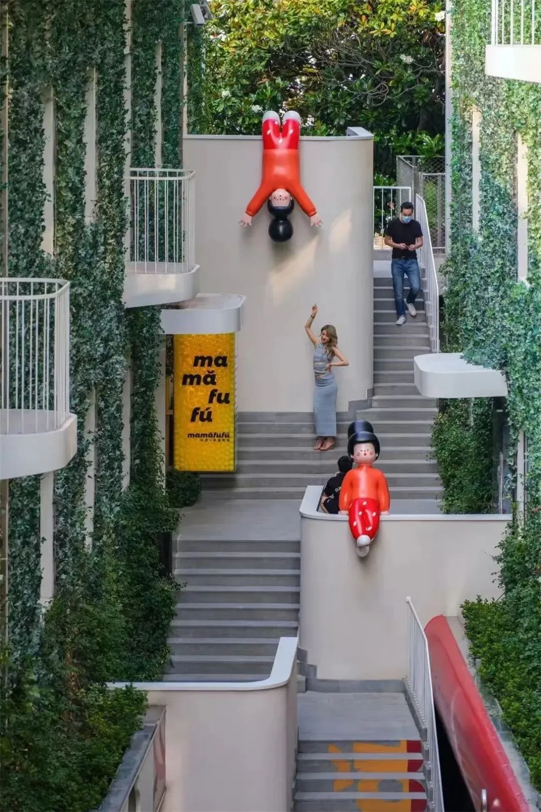 【品牌雕塑美陈】美陈雕塑市场规模破500亿:中小企业的机会在哪里?& 十五款城市潮流IP美陈装置