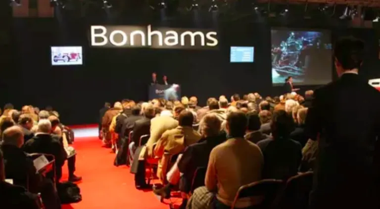 资金跑步入场收藏市场,艺术收藏品市场的深度解析 ,民间收藏蓄势待发