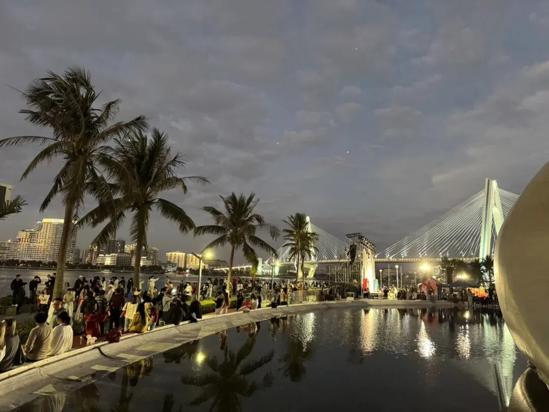 国际古董市场变局:艺术品交易新模式,藏着多少财富与战略密码