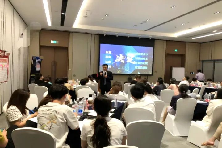 资深高客营销实战导师–曾伟老师