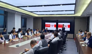 资深高客营销实战导师–曾伟老师