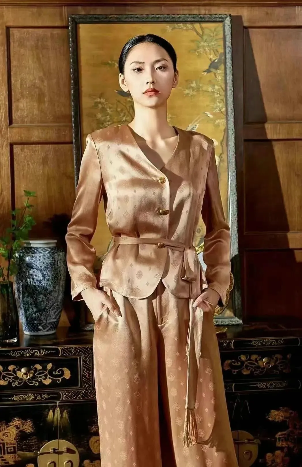 广州大牌尾货服装市场直播间怎么找品牌尾货货源