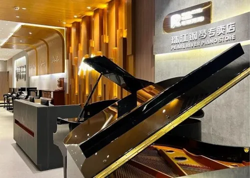 珠江钢琴的中年危机到了?市场大环境的不好和一场豪赌可能会让其面临破产重组