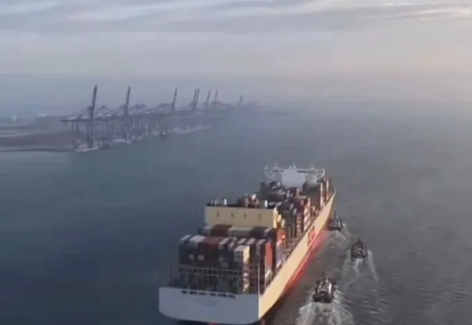 就算印度在使用人民币购买国际市场上的石油、天然气.但是印度应该是用卢比换的人民币,不是用美元换人民币.