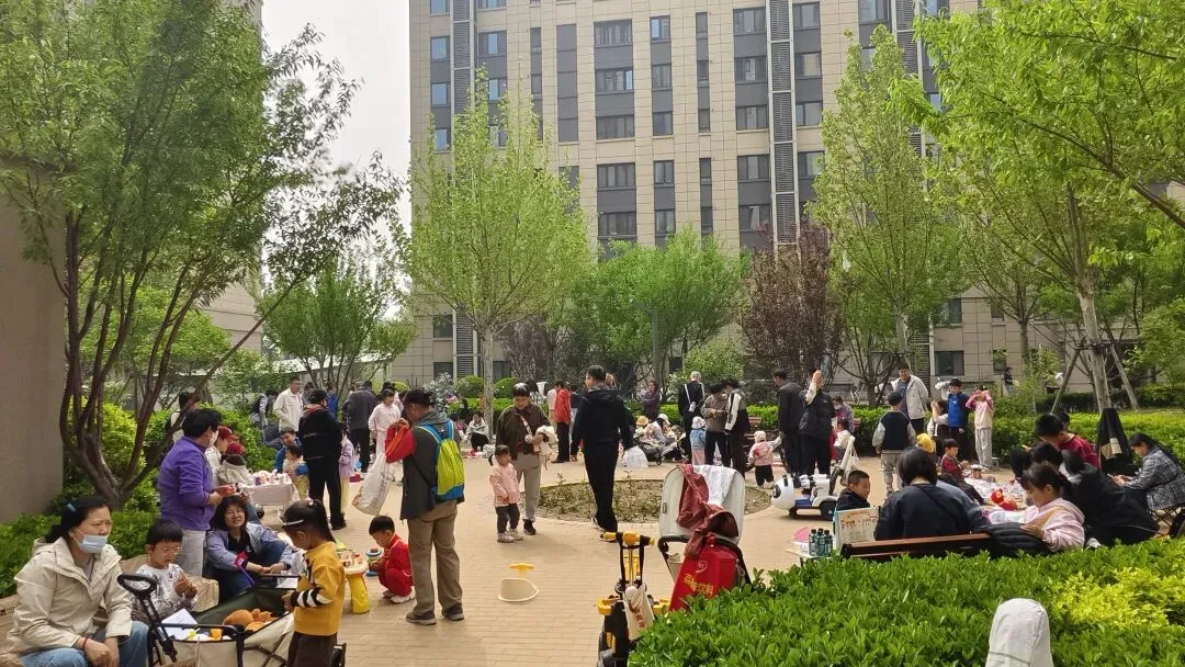 第一届恒泰家园跳蚤市场活动圆满落幕!