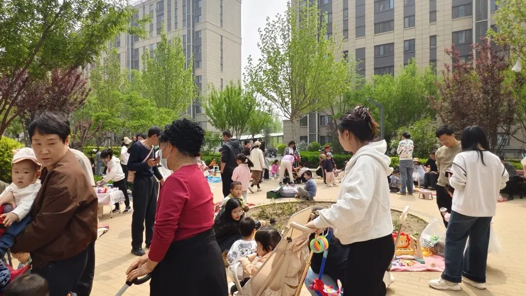 第一届恒泰家园跳蚤市场活动圆满落幕!