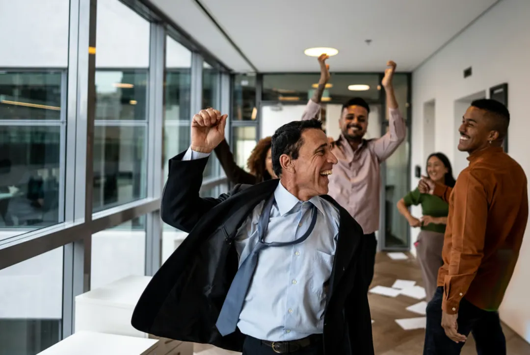 美伊停火、海峡重开、美股新高——市场的乐观定价与现实之间,隔着一道深渊