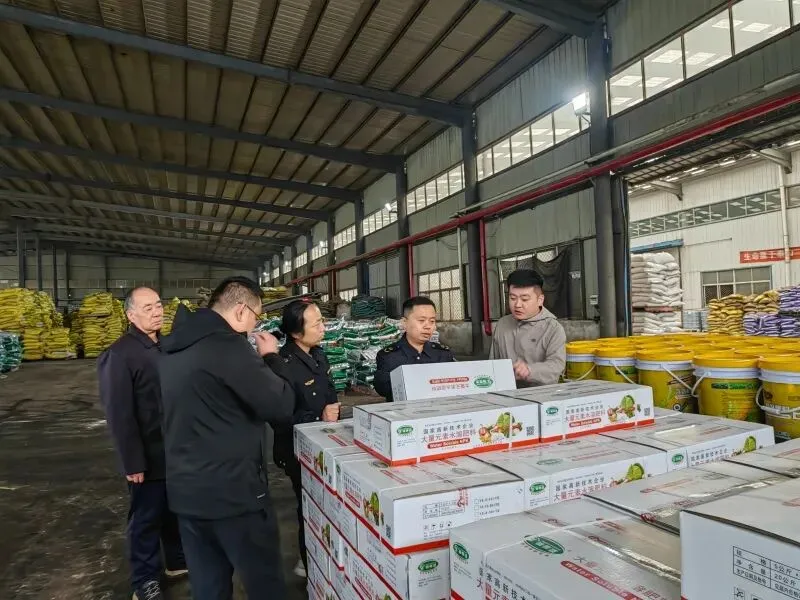 梁山县开展春季农资市场专项检查!