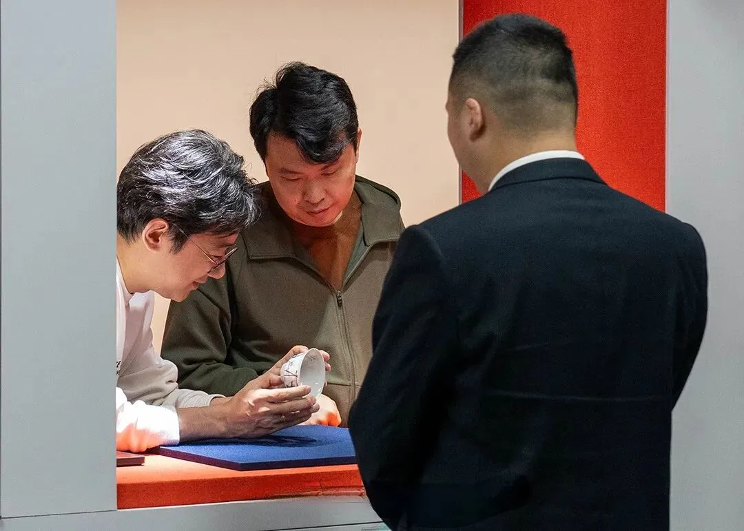 冰火两重天!市场疯狂撕裂:普品死、高货疯,2026香港将引爆民藏变现终极狂潮!赤裸裸的现实!香港民藏变现将掀起资本血拼!