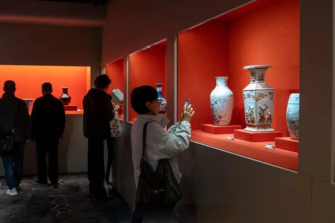 冰火两重天!市场疯狂撕裂:普品死、高货疯,2026香港将引爆民藏变现终极狂潮!赤裸裸的现实!香港民藏变现将掀起资本血拼!