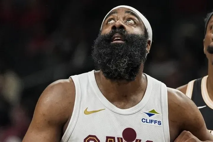 炸了!拒绝4200万!进入自由市场!哈登疯了