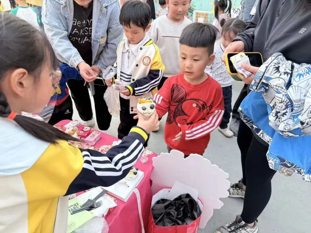 【班级风采】萌娃“趣”当家,跳蚤市场乐翻天–盐山县直幼儿园大一班主题活动大富翁之旅完结篇(三)