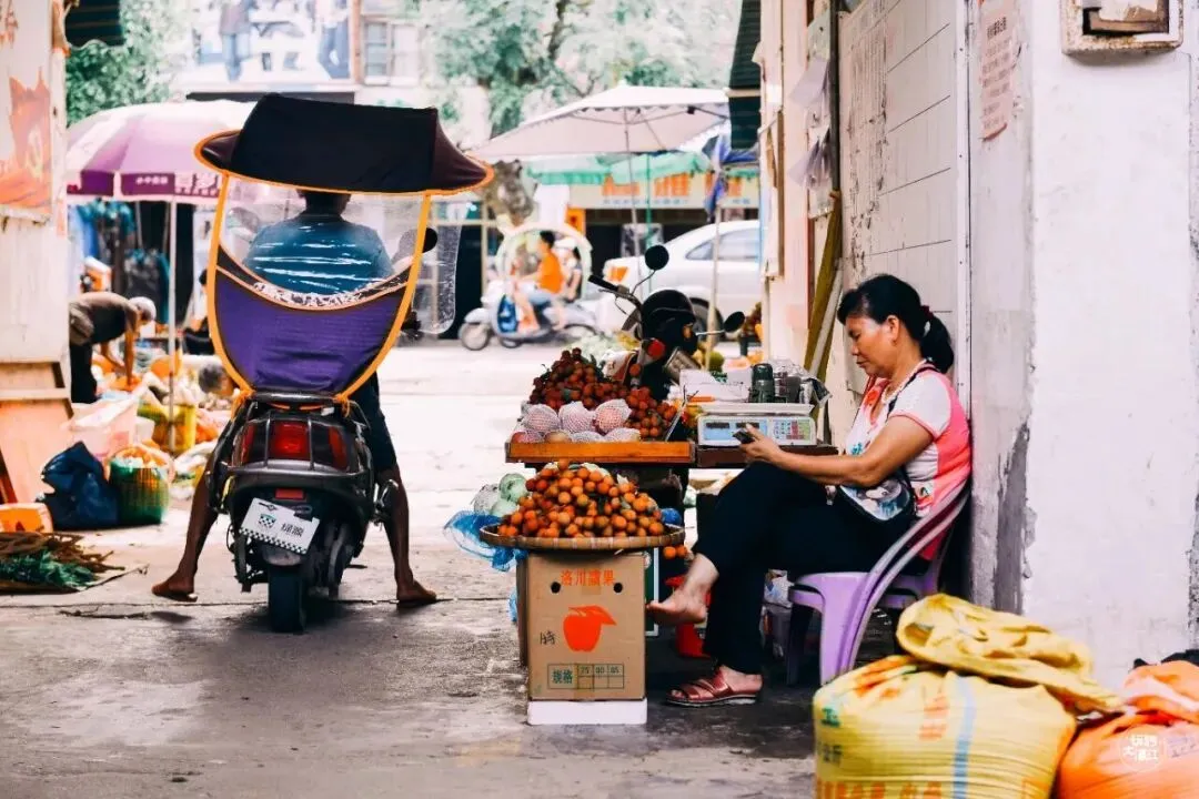 小镇上的塘缀市场