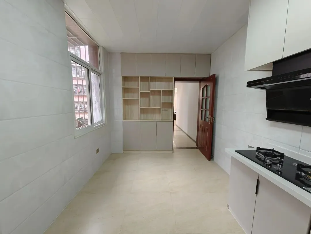 出售】双水市场监督管理局对面步梯这4楼,120.36㎡三室两厅两卫复式楼,精装修关门卖,证件齐全可按揭,随时看房