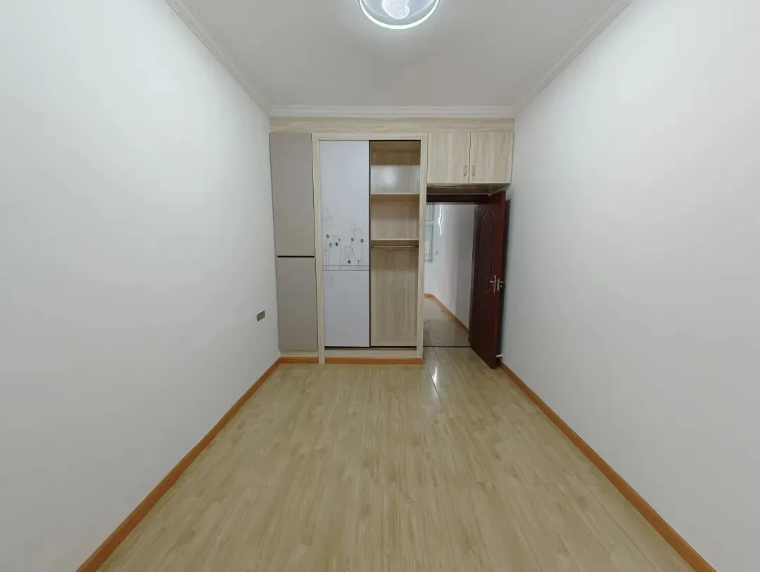 出售】双水市场监督管理局对面步梯这4楼,120.36㎡三室两厅两卫复式楼,精装修关门卖,证件齐全可按揭,随时看房