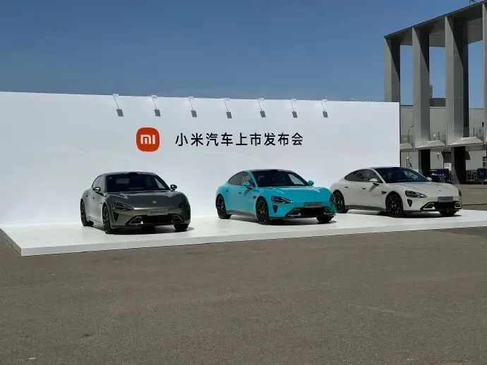 雷军直播15小时被逼无奈?回应“营销大师”标签:表面夸我实际黑我,呼吁网友高速别跟车!