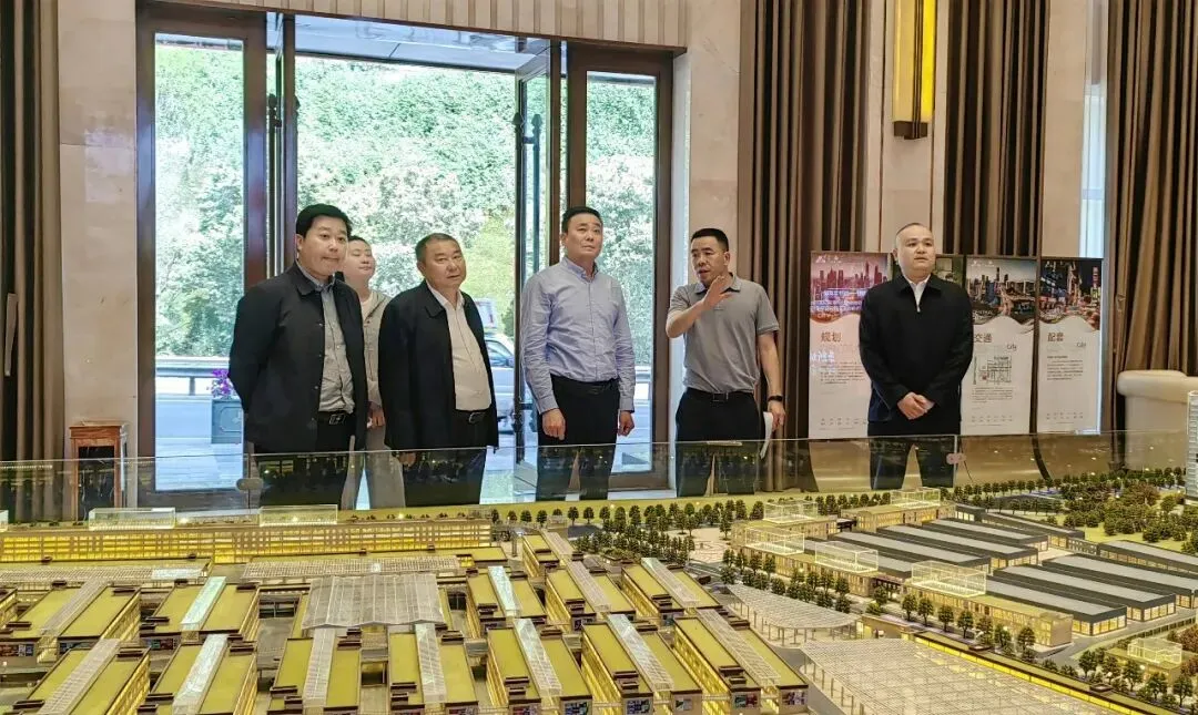 市发改委主任丁良权到环城好一新复兴批发市场调研