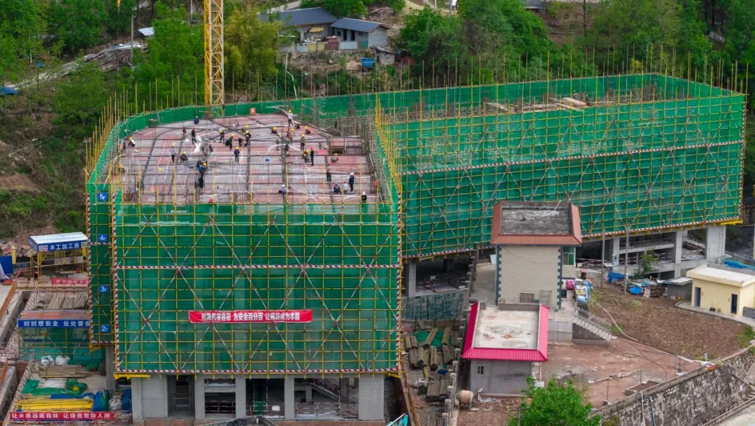 美姑县大型集镇及农产品批发市场项目建设提速 施工现场掀起施工热潮