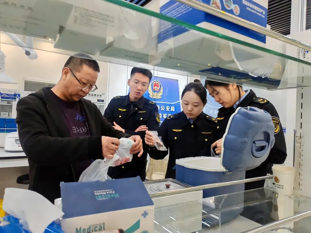 深化行刑衔接 守护食品安全底线——师市市场监管局联合公安局开展食品安全快检