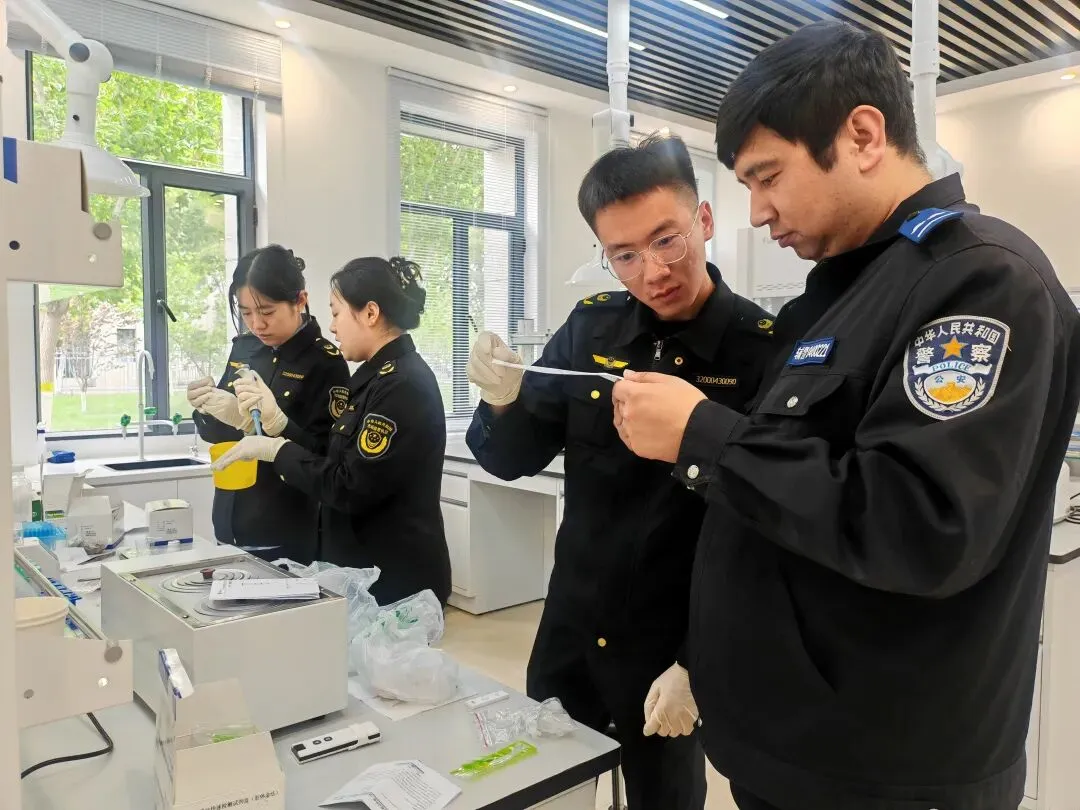 深化行刑衔接 守护食品安全底线——师市市场监管局联合公安局开展食品安全快检