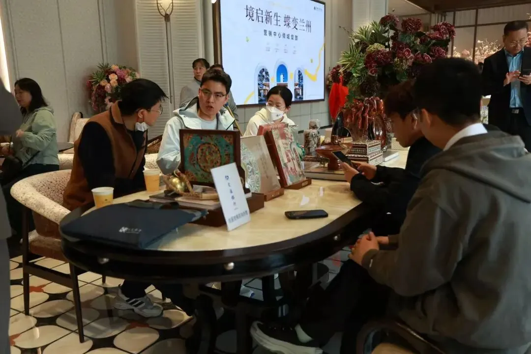 全城涌入!时光之境营销中心惊艳绽放,现场火爆登记,即将发售!