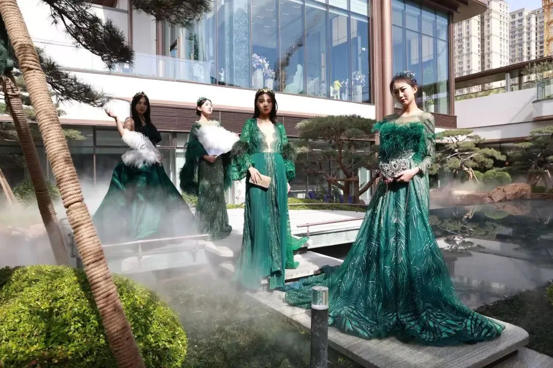 全城涌入!时光之境营销中心惊艳绽放,现场火爆登记,即将发售!