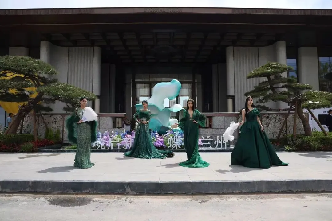 全城涌入!时光之境营销中心惊艳绽放,现场火爆登记,即将发售!