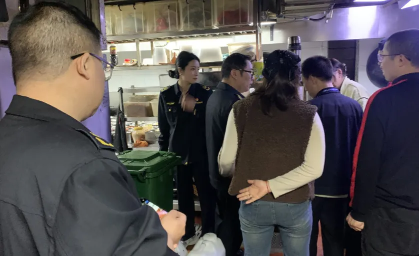 餐饮外卖店家们注意了!请自查!西陵市场监管开启 “5+2拉网” 作战模式