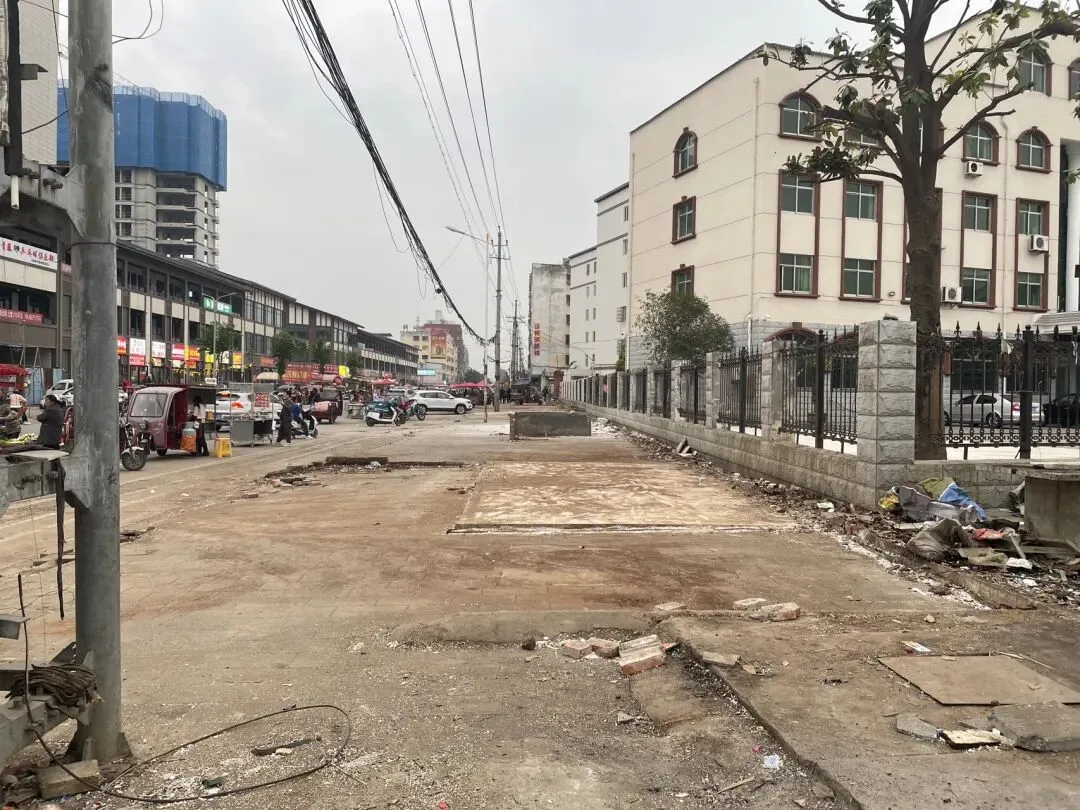 淅川存在近15年的“马路市场”金河菜市场全部拆除!