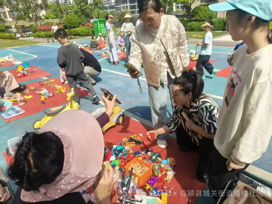 临颍这种跳蚤市场整的挺好