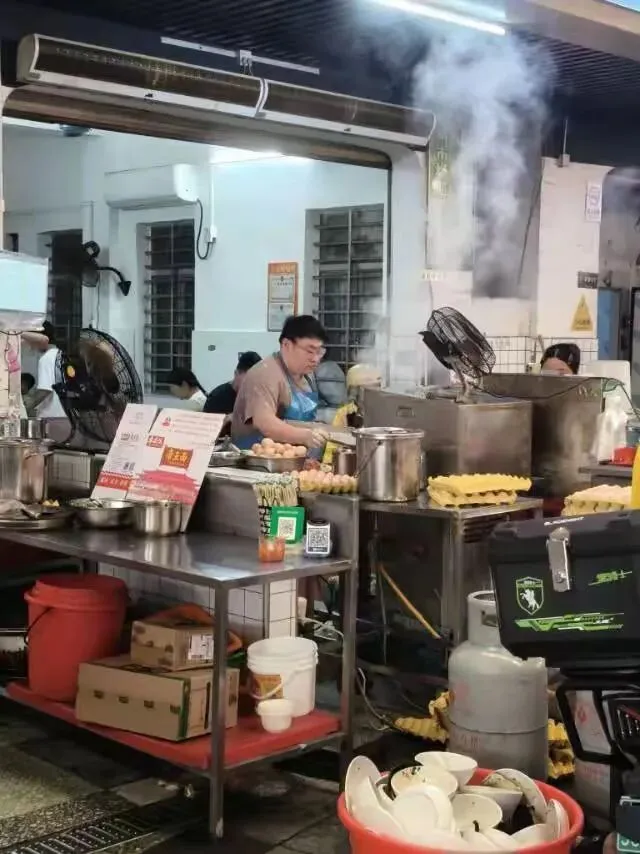 厚街肥仔肠粉:市场里的地道风味