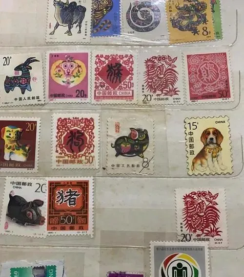 把我20本集邮册卖到马甸邮币市场,一看开价心里凉透了